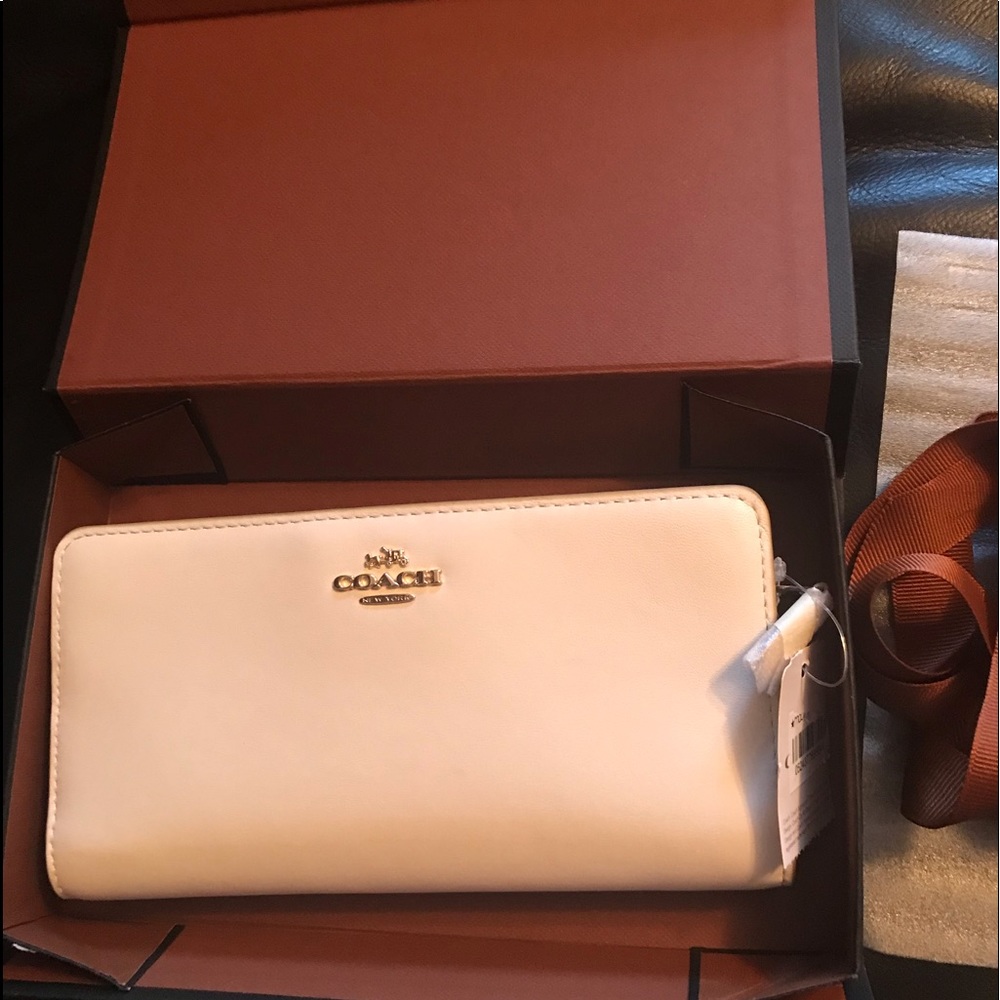 Coach Smooth Leather Skinny Wales in Chalk - New